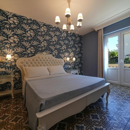 Sui Generis Tropea Luxury Rooms Exterior photo