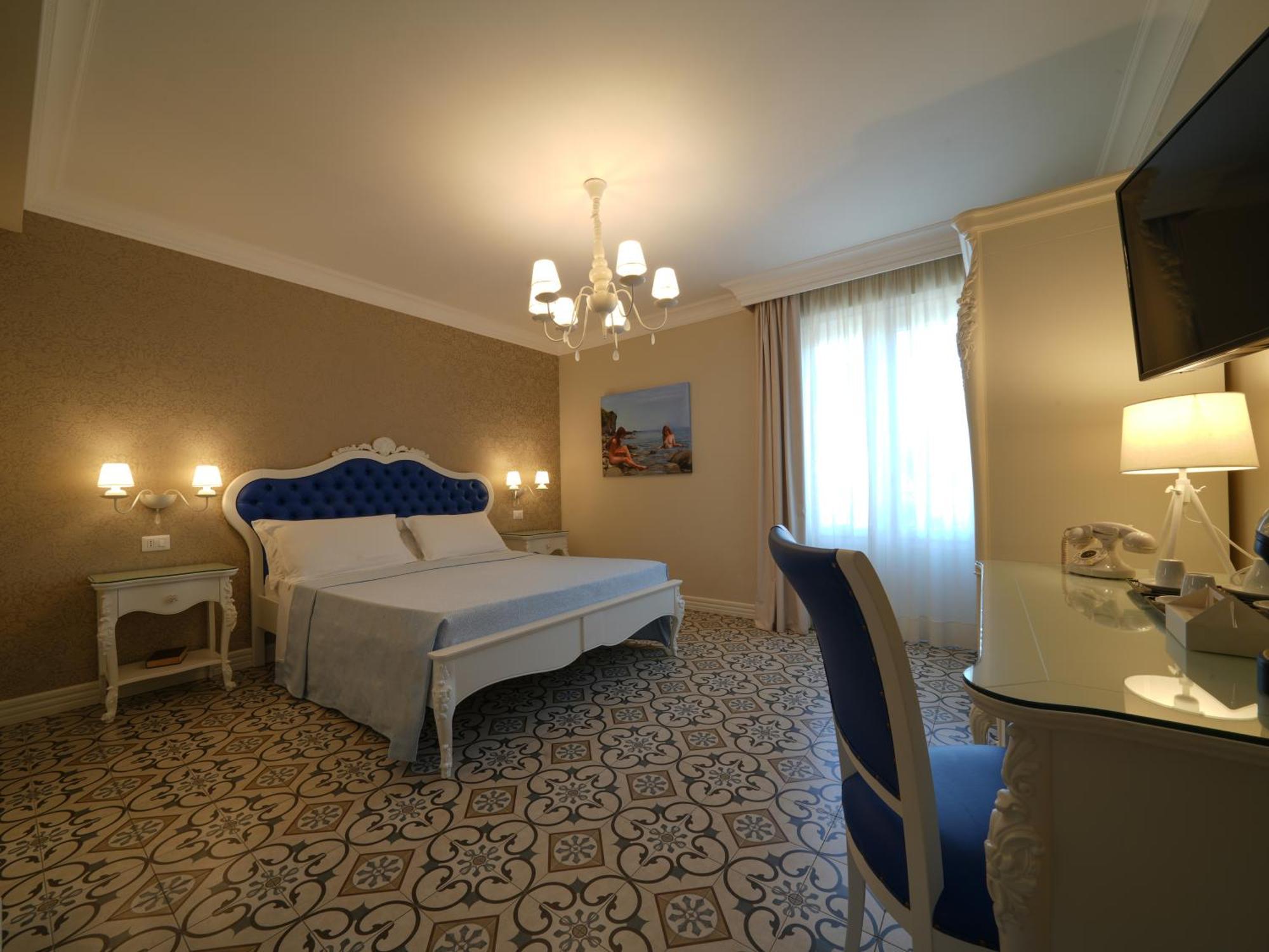 Sui Generis Tropea Luxury Rooms Exterior photo