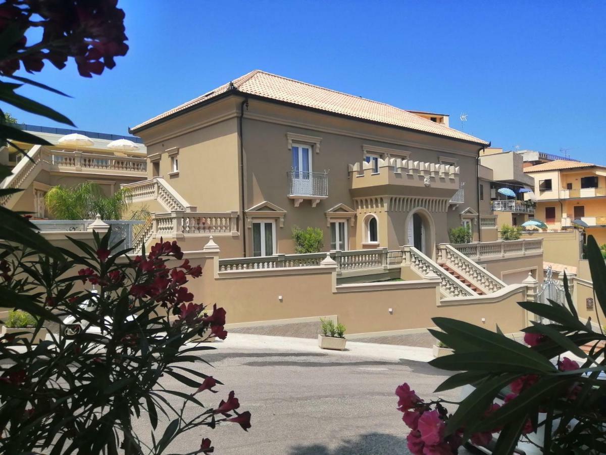 Sui Generis Tropea Luxury Rooms Exterior photo